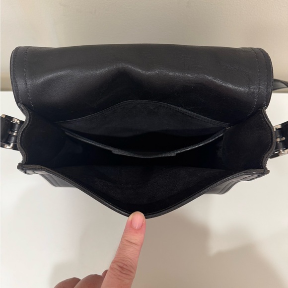 Early 90s Vintage Coach Legacy Flap Messenger Bag
Black Leather (Style J92-6147) - Picture 10 of 15